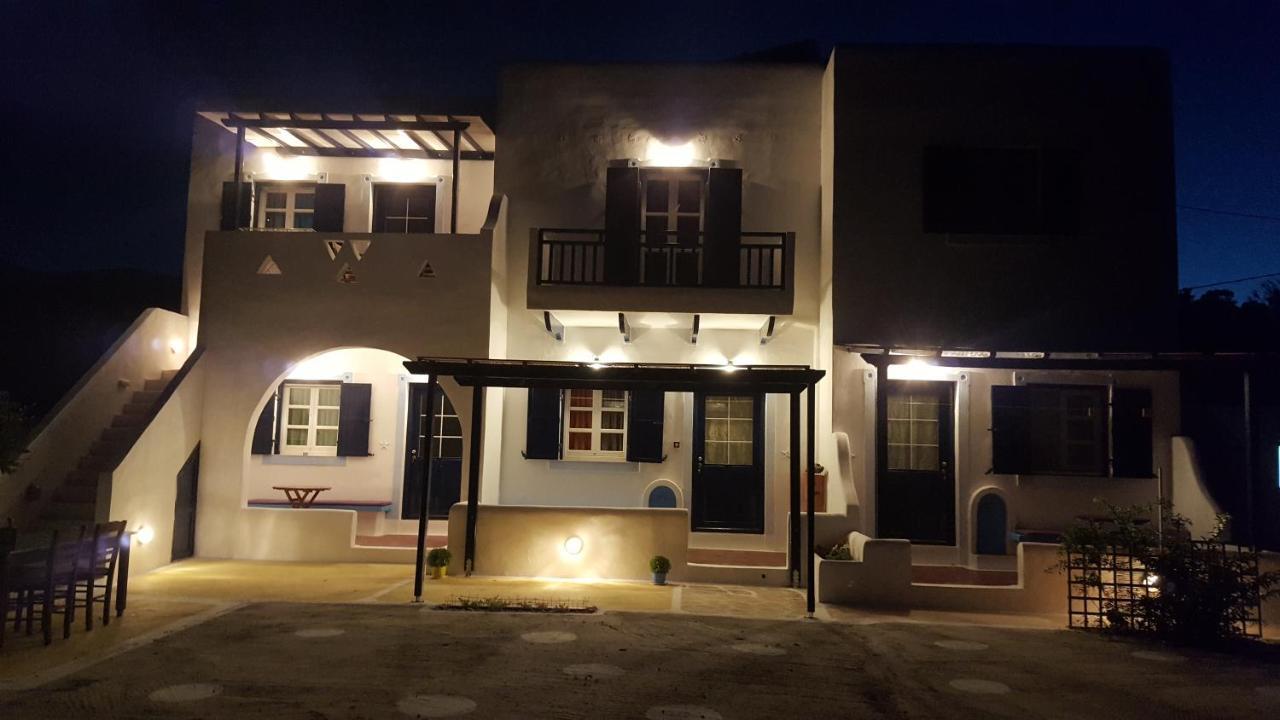 Ο Μπαξεσ Apartment Livadi  ภายนอก รูปภาพ