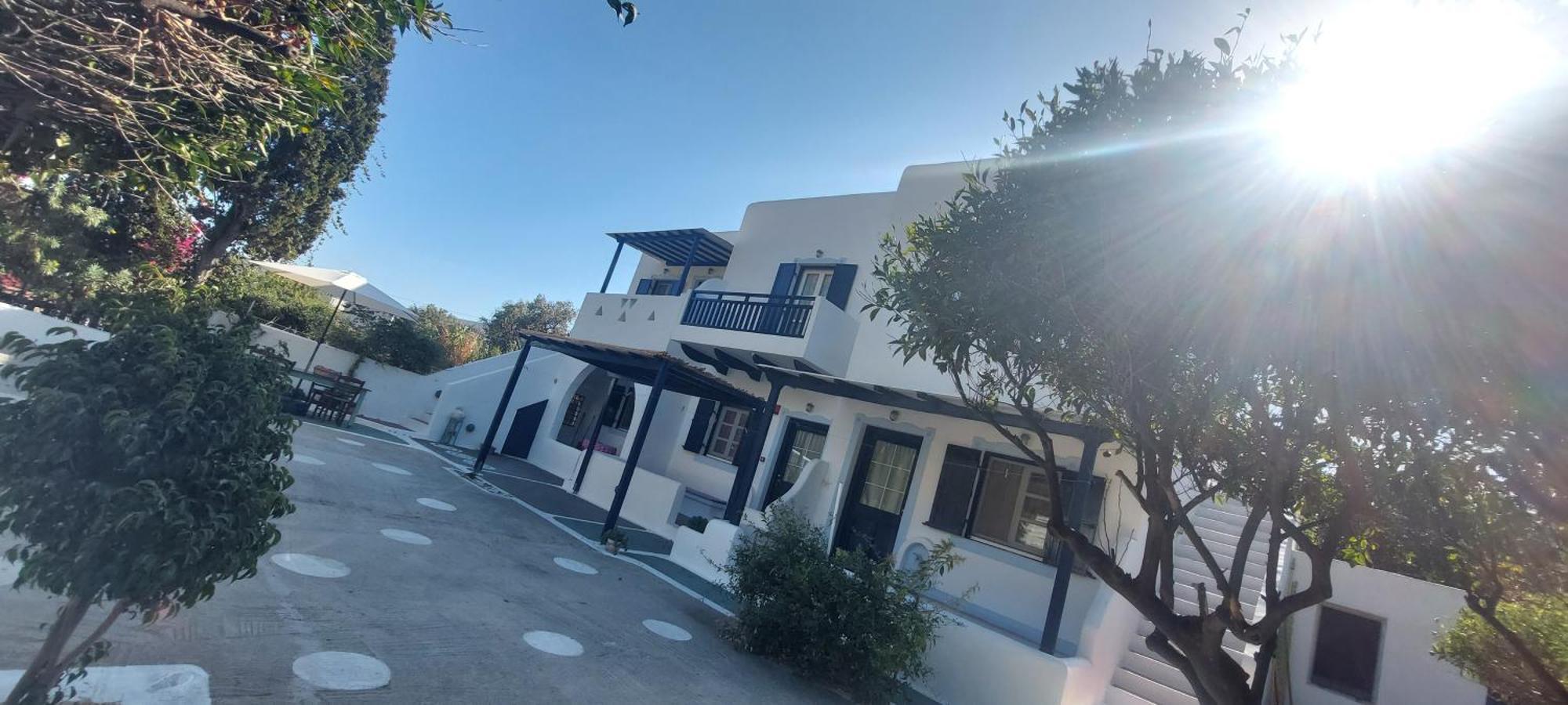 Ο Μπαξεσ Apartment Livadi  ภายนอก รูปภาพ